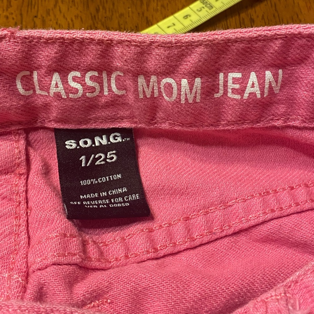 S.O.NG. Classic Mom jeans.  Bright pink.  Distressed.  Size 1/25. - Picture 4 of 10